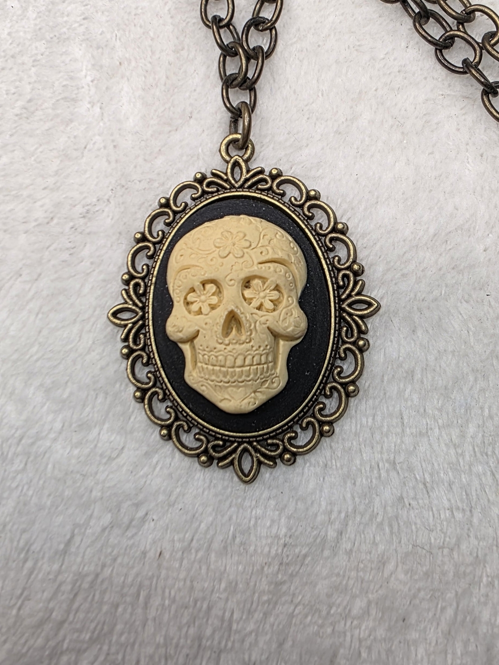 Vintage-Inspired Gold & Black Sugar Skull Cameo Pendant Necklace
